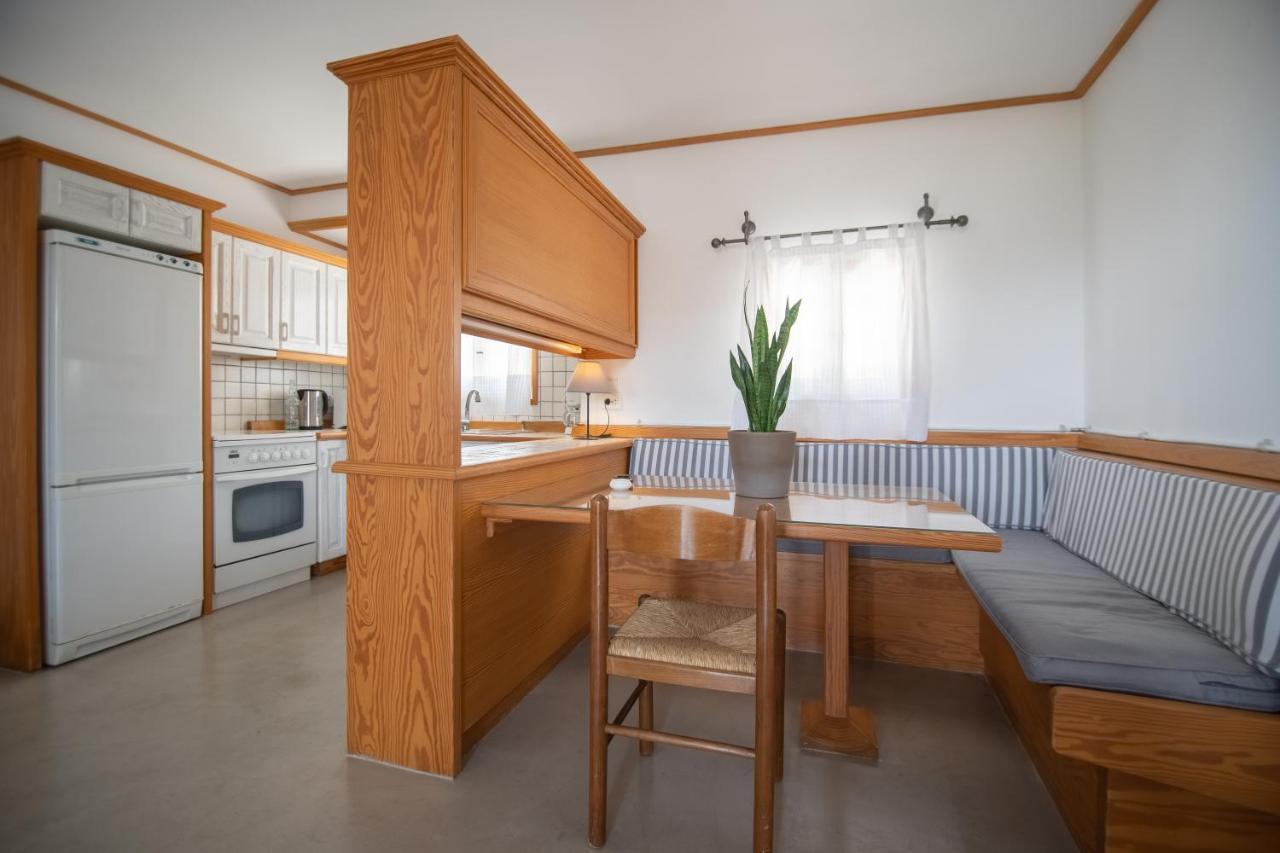 Lotos Beach Home Кинион Экстерьер фото
