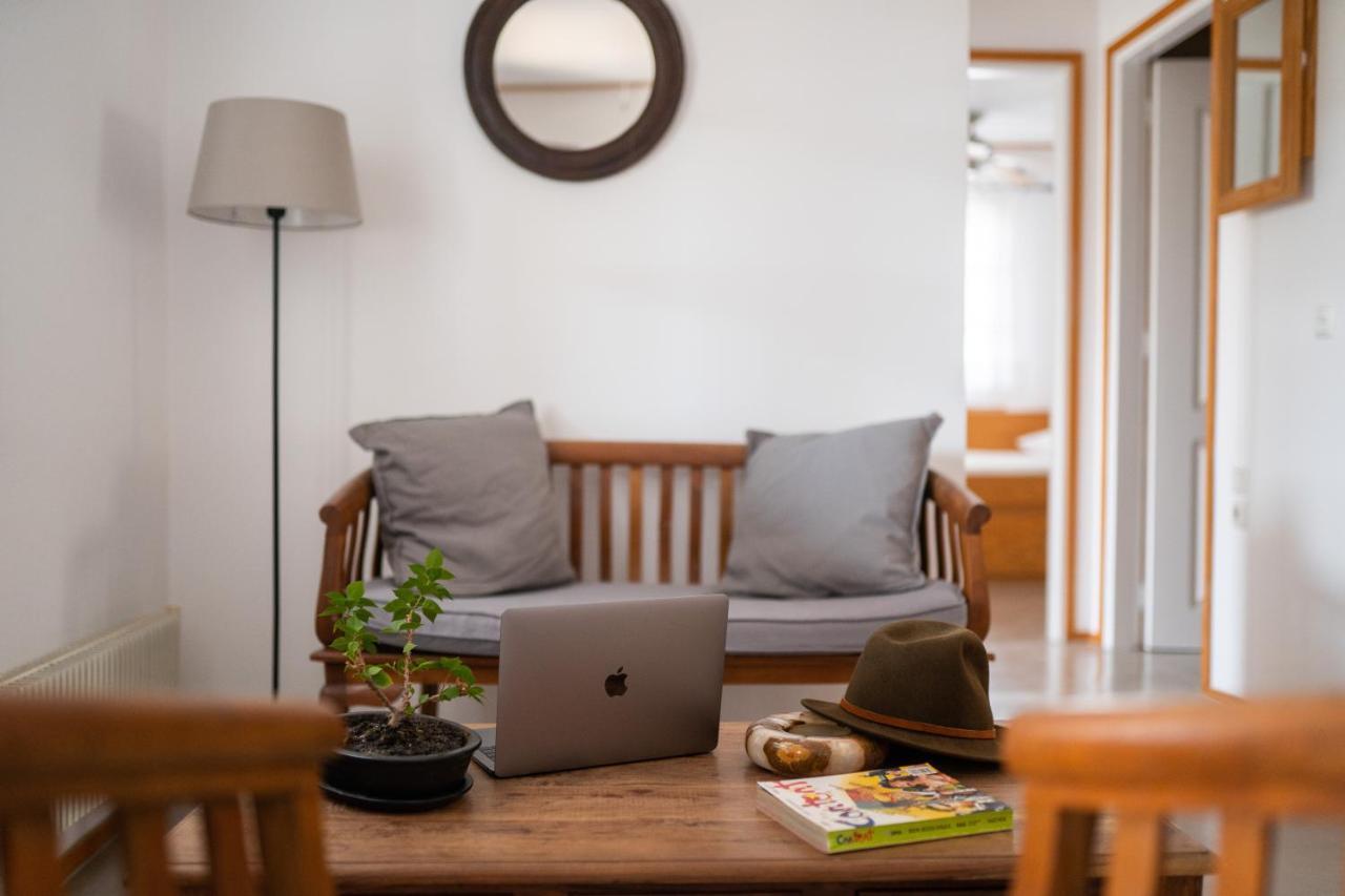Lotos Beach Home Кинион Экстерьер фото