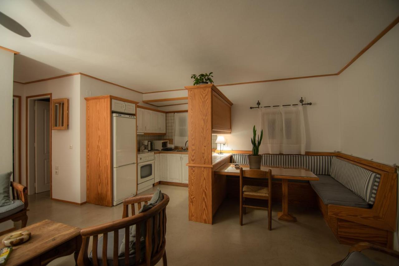 Lotos Beach Home Кинион Экстерьер фото