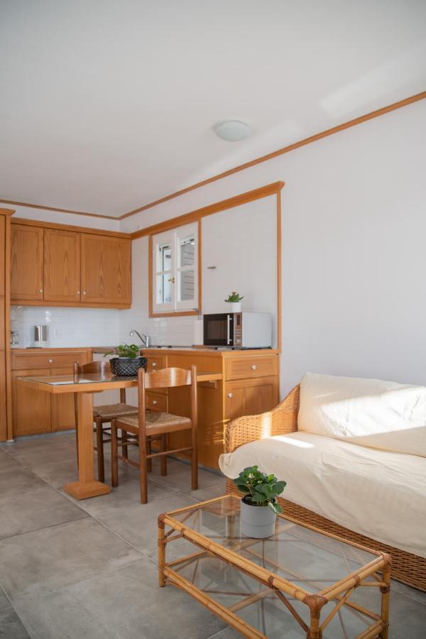 Lotos Beach Home Кинион Экстерьер фото