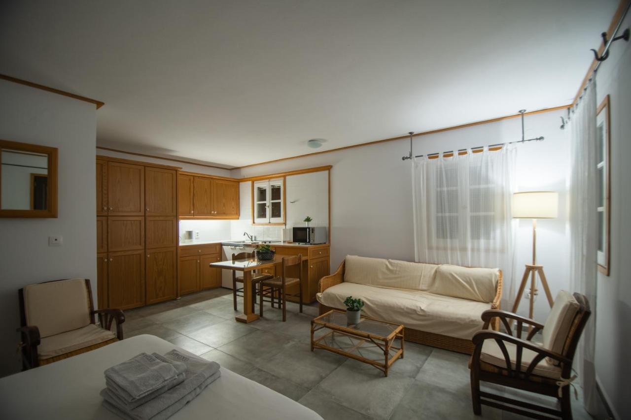 Lotos Beach Home Кинион Экстерьер фото