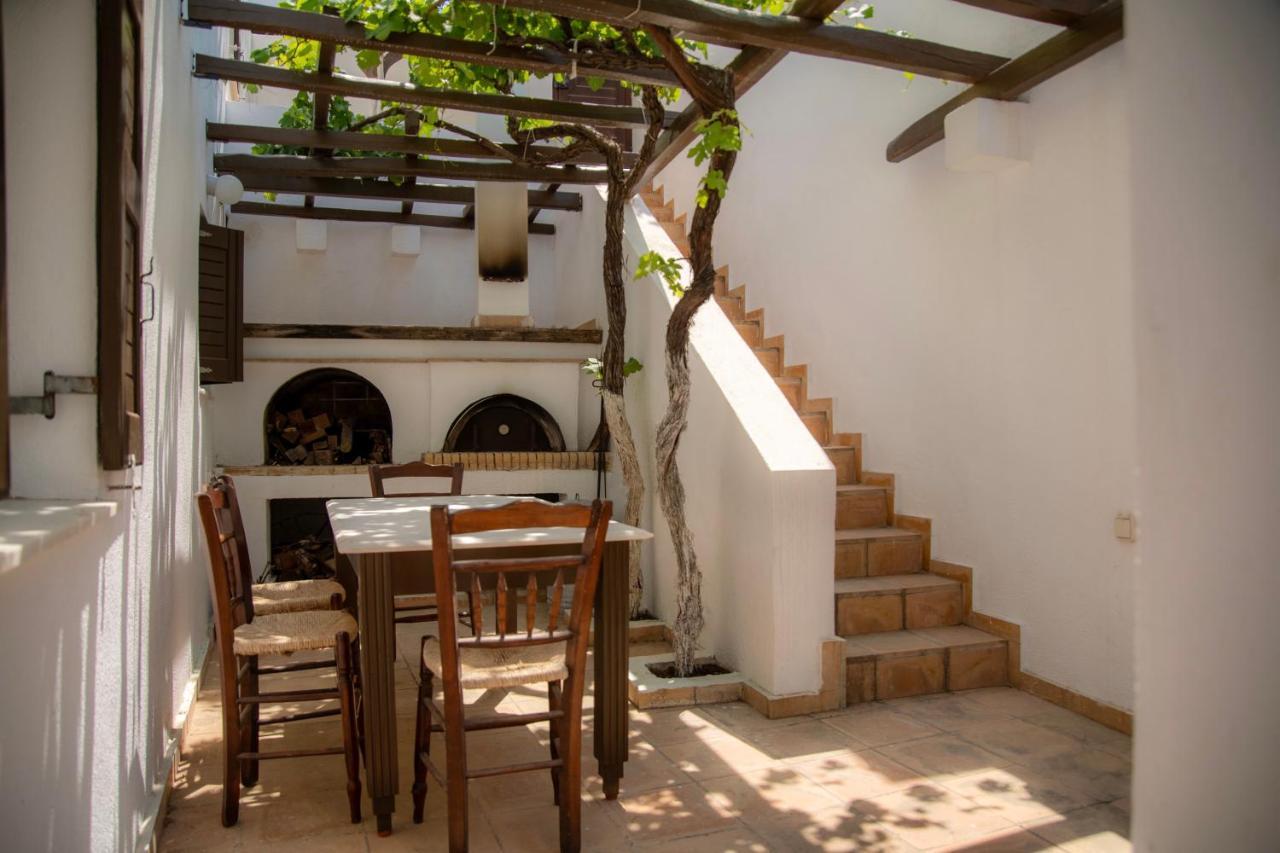 Lotos Beach Home Кинион Экстерьер фото