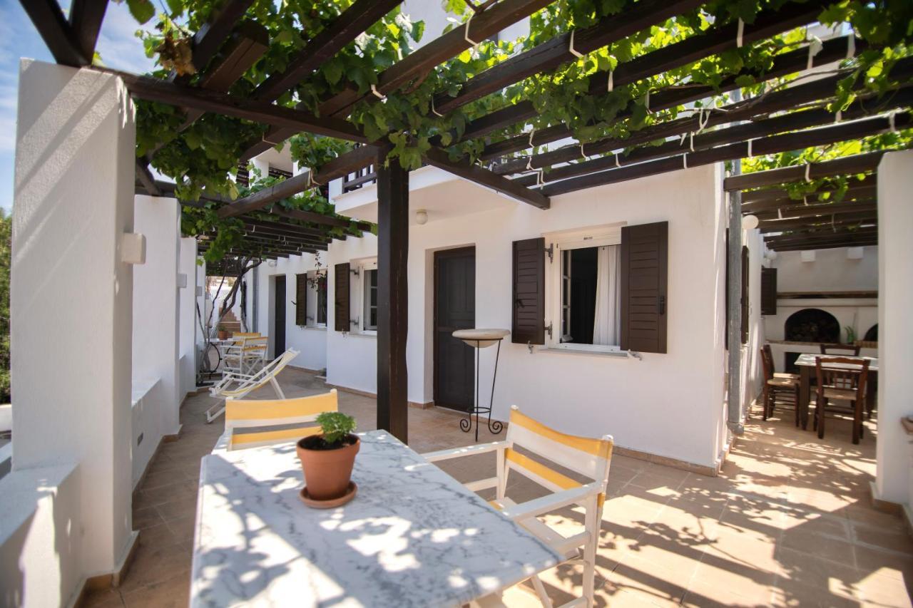 Lotos Beach Home Кинион Экстерьер фото